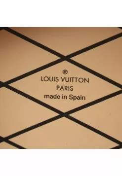 Pre-loved LOUIS VUITTON Mini Boite CHAPEAU Classic Monogram Handbag PVC Genuine Leather Brown 2 Way Style 9 Pre-loved LOUIS VUITTON Mini Boite CHAPEAU Classic Monogram Handbag PVC Genuine Leather Brown 2 Way Style -Louis Vuitton Shop louis vuitton 5158 6913936 4