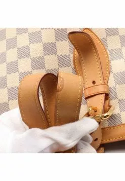 Pre-loved LOUIS VUITTON Hampstead MM white checkered Shoulder Bag Tote Bag PVC Genuine Leather white -Louis Vuitton Shop louis vuitton 5168 9913936 4