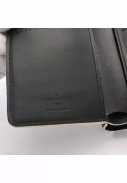Pre-loved LOUIS VUITTON Somptu Suhali Black Mini tri-fold Genuine Leather Wallet Black -Louis Vuitton Shop louis vuitton 5202 8353936 5