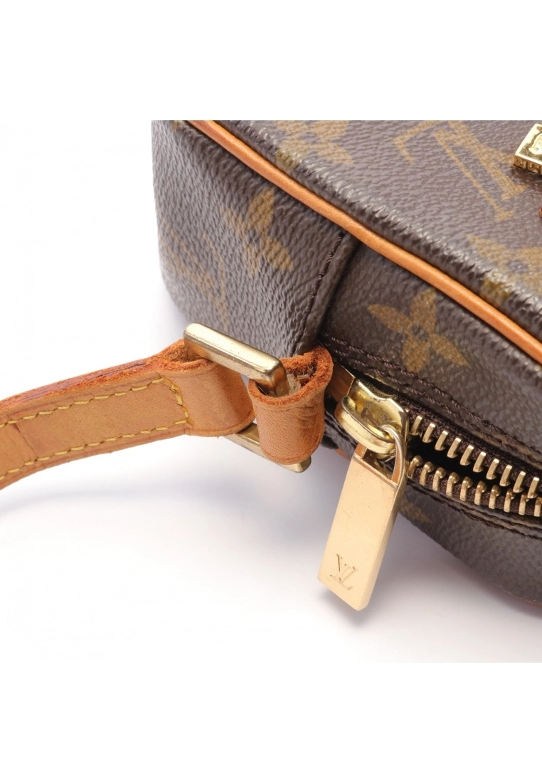 Pre-loved LOUIS VUITTON Pochette cite Classic Monogram Shoulder Bag PVC Genuine Leather Brown 8 Pre-loved LOUIS VUITTON Pochette cite Classic Monogram Shoulder Bag PVC Genuine Leather Brown - Image 6