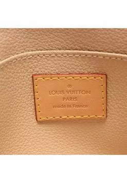 Pre-loved LOUIS VUITTON Pochette Cosmetic Pouch white checkered Small Pocket PVC Genuine Leather white 12 Pre-loved LOUIS VUITTON Pochette Cosmetic Pouch white checkered Small Pocket PVC Genuine Leather white -Louis Vuitton Shop louis vuitton 5207 4353936 4