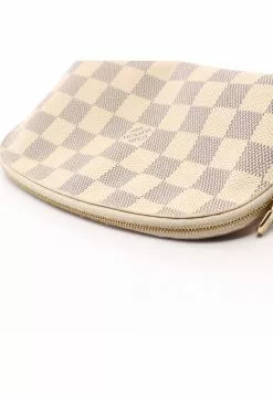 Pre-loved LOUIS VUITTON Pochette Cosmetic Pouch white checkered Small Pocket PVC Genuine Leather white 15 Pre-loved LOUIS VUITTON Pochette Cosmetic Pouch white checkered Small Pocket PVC Genuine Leather white -Louis Vuitton Shop louis vuitton 5207 4353936 7