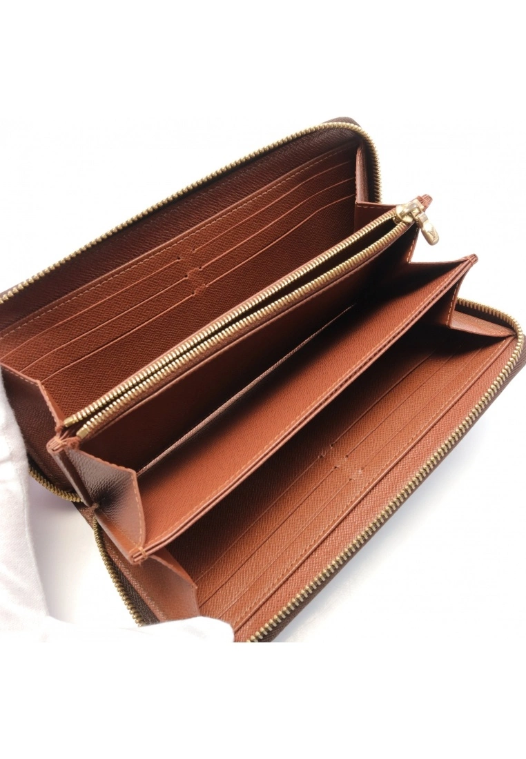 Pre-loved LOUIS VUITTON Classic Monogram Rounded corner zipper long Wallet PVC Brown 5 Pre-loved LOUIS VUITTON Classic Monogram Rounded corner zipper long Wallet PVC Brown - Image 3