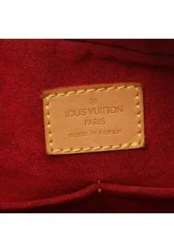 Pre-loved LOUIS VUITTON Multiple cite Classic Monogram Handbag PVC Genuine Leather Brown 13 Pre-loved LOUIS VUITTON Multiple cite Classic Monogram Handbag PVC Genuine Leather Brown -Louis Vuitton Shop louis vuitton 5326 8507936 4