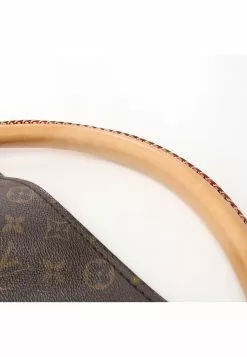 Pre-loved LOUIS VUITTON Artsy MM Classic Monogram Shoulder Bag PVC Genuine Leather Brown -Louis Vuitton Shop louis vuitton 5328 3907936 6