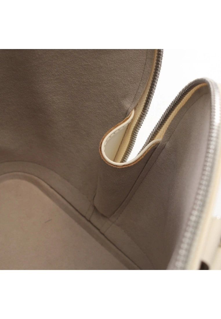 Pre-loved LOUIS VUITTON Alma PM Waved Pattern Ivore off white Genuine Leather Handbag Off White 9 Pre-loved LOUIS VUITTON Alma PM Waved Pattern Ivore off white Genuine Leather Handbag Off White - Image 7