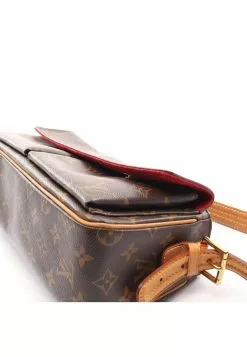 Pre-loved LOUIS VUITTON Viva cite MM Classic Monogram Shoulder Bag PVC Genuine Leather Brown 14 Pre-loved LOUIS VUITTON Viva cite MM Classic Monogram Shoulder Bag PVC Genuine Leather Brown -Louis Vuitton Shop louis vuitton 5386 5317936 5