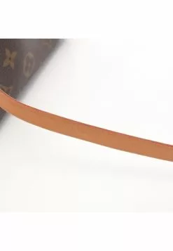 Pre-loved LOUIS VUITTON PochetteFlorentine Classic Monogram handcarry bag belt bag PVC Genuine Leather Brown Belt(S) 14 Pre-loved LOUIS VUITTON PochetteFlorentine Classic Monogram handcarry bag belt bag PVC Genuine Leather Brown Belt(S) -Louis Vuitton Shop louis vuitton 5392 6917936 5