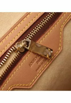 Pre-loved LOUIS VUITTON Luco Classic Monogram Shoulder Bag Tote Bag PVC Genuine Leather Brown 14 Pre-loved LOUIS VUITTON Luco Classic Monogram Shoulder Bag Tote Bag PVC Genuine Leather Brown -Louis Vuitton Shop louis vuitton 6294 1129436 5