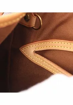 Pre-loved LOUIS VUITTON Montsouris GM Classic Monogram Backpack PVC Genuine Leather Brown 14 Pre-loved LOUIS VUITTON Montsouris GM Classic Monogram Backpack PVC Genuine Leather Brown -Louis Vuitton Shop louis vuitton 7022 2978736 5