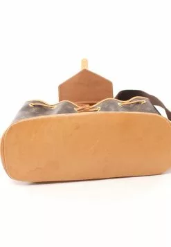 Pre-loved LOUIS VUITTON Montsouris GM Classic Monogram Backpack PVC Genuine Leather Brown 16 Pre-loved LOUIS VUITTON Montsouris GM Classic Monogram Backpack PVC Genuine Leather Brown -Louis Vuitton Shop louis vuitton 7022 2978736 7