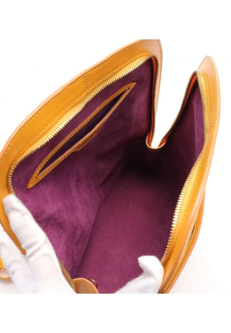 Pre-loved LOUIS VUITTON Gobelins Waved Pattern Yellow Backpack Genuine Leather hyellow 5 Pre-loved LOUIS VUITTON Gobelins Waved Pattern Yellow Backpack Genuine Leather hyellow - Image 3