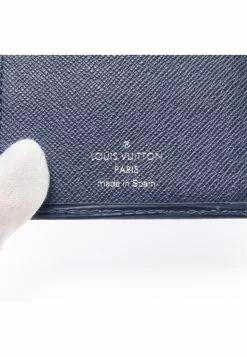 Pre-loved LOUIS VUITTON Porta cartecredit Waved Pattern toledo blue Bi-fold Continental Genuine Leather Wallet Blue 13 Pre-loved LOUIS VUITTON Porta cartecredit Waved Pattern toledo blue Bi-fold Continental Genuine Leather Wallet Blue -Louis Vuitton Shop louis vuitton 7072 1983146 4