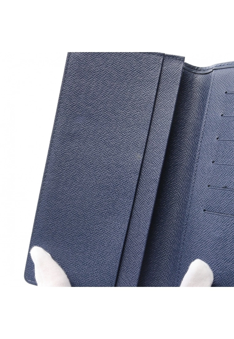 Pre-loved LOUIS VUITTON Porta cartecredit Waved Pattern toledo blue Bi-fold Continental Genuine Leather Wallet Blue 7 Pre-loved LOUIS VUITTON Porta cartecredit Waved Pattern toledo blue Bi-fold Continental Genuine Leather Wallet Blue - Image 5