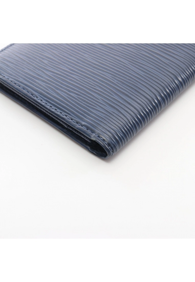 Pre-loved LOUIS VUITTON Porta cartecredit Waved Pattern toledo blue Bi-fold Continental Genuine Leather Wallet Blue 9 Pre-loved LOUIS VUITTON Porta cartecredit Waved Pattern toledo blue Bi-fold Continental Genuine Leather Wallet Blue - Image 7