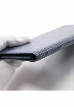 Pre-loved LOUIS VUITTON Porta cartecredit Waved Pattern toledo blue Bi-fold Continental Genuine Leather Wallet Blue 17 Pre-loved LOUIS VUITTON Porta cartecredit Waved Pattern toledo blue Bi-fold Continental Genuine Leather Wallet Blue -Louis Vuitton Shop louis vuitton 7073 1983146 8