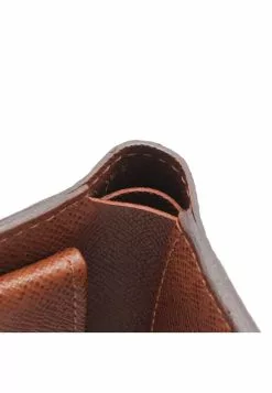 Pre-loved LOUIS VUITTON Portefeuille Marco Classic Monogram Bi-fold Wallet PVC Brown 12 Pre-loved LOUIS VUITTON Portefeuille Marco Classic Monogram Bi-fold Wallet PVC Brown -Louis Vuitton Shop louis vuitton 7118 2483146 5