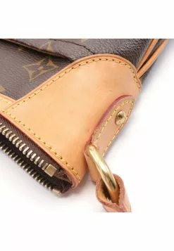 Pre-loved Odeon PM Classic Monogram Shoulder Bag PVC Genuine Leather Brown LOUIS VUITTON 14 Pre-loved Odeon PM Classic Monogram Shoulder Bag PVC Genuine Leather Brown LOUIS VUITTON -Louis Vuitton Shop louis vuitton 7222 7759146 5