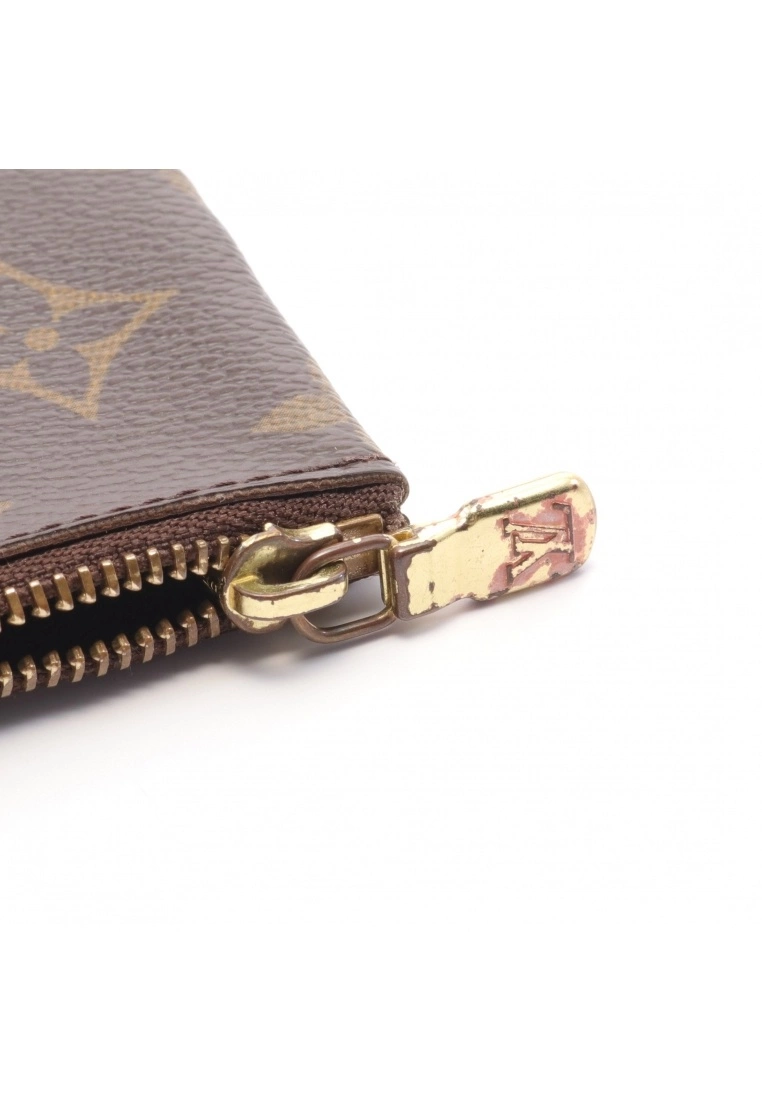 Pre-loved Pochette Cle Classic Monogram Coin Pouch PVC Brown LOUIS VUITTON 8 Pre-loved Pochette Cle Classic Monogram Coin Pouch PVC Brown LOUIS VUITTON - Image 6
