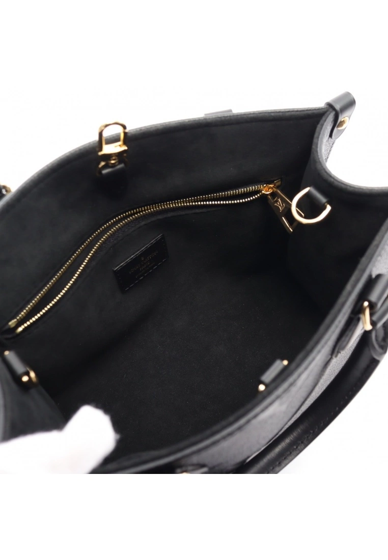 Pre-loved OnTheGo PM Classic Monogram empreinte embossed Black Genuine Leather Handbag Black 2 Way Style LOUIS VUITTON 7 Pre-loved OnTheGo PM Classic Monogram empreinte embossed Black Genuine Leather Handbag Black 2 Way Style LOUIS VUITTON - Image 5