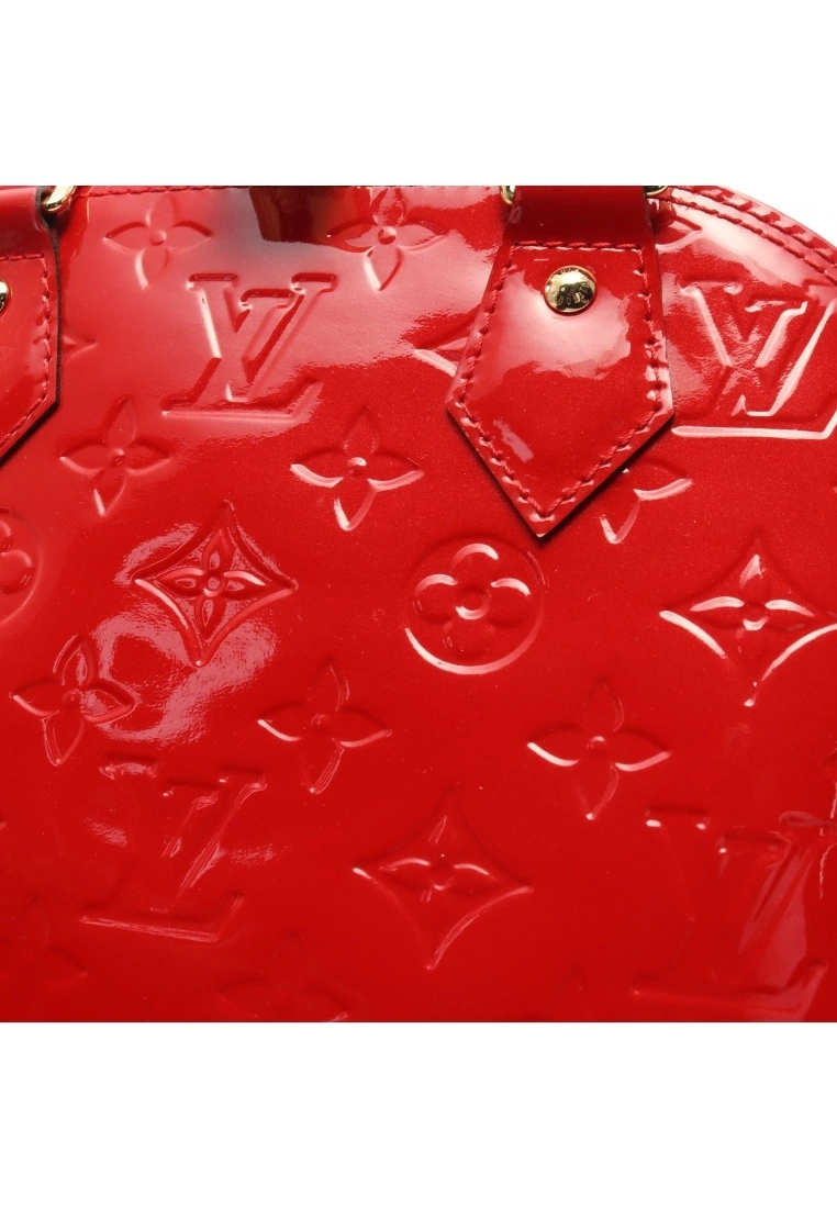 Pre-loved AlmaBB Classic Monogram Patent leather Cherry Red Genuine Leather Handbag Red 2 Way Style LOUIS VUITTON 8 Pre-loved AlmaBB Classic Monogram Patent leather Cherry Red Genuine Leather Handbag Red 2 Way Style LOUIS VUITTON - Image 6