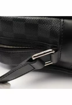 Pre-loved lo Ink and black checkerboard grid Shoulder Bag PVC Genuine Leather Black LOUIS VUITTON -Louis Vuitton Shop louis vuitton 7360 8172146 3