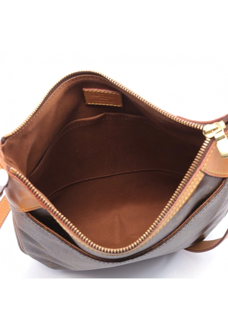 Pre-loved Odeon PM Classic Monogram Shoulder Bag PVC Genuine Leather Brown LOUIS VUITTON 10 Pre-loved Odeon PM Classic Monogram Shoulder Bag PVC Genuine Leather Brown LOUIS VUITTON - Image 8