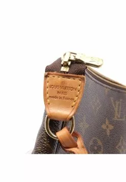 Pre-loved Pochette Accessoires Classic Monogram Handbag PVC Genuine Leather Brown LOUIS VUITTON -Louis Vuitton Shop louis vuitton 7365 1562146 6