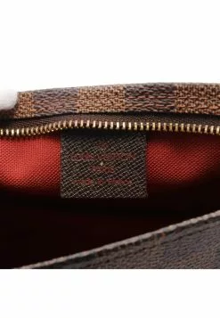 Pre-loved Trousse Make Up Black checkerboard grid Handbag PVC Genuine Leather Brown LOUIS VUITTON -Louis Vuitton Shop louis vuitton 7369 4562146 3