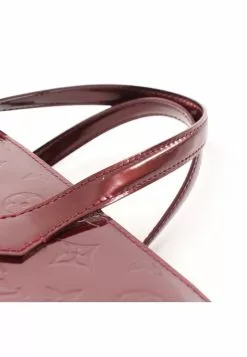 Pre-loved Wilshire PM Classic Monogram Patent leather dark purple red Genuine Leather Handbag dark purple LOUIS VUITTON -Louis Vuitton Shop louis vuitton 7403 9962146 2