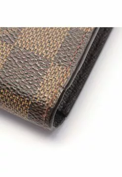 Pre-loved Portefeuille Viennois Black checkerboard grid Bi-fold Wallet PVC Brown LOUIS VUITTON 14 Pre-loved Portefeuille Viennois Black checkerboard grid Bi-fold Wallet PVC Brown LOUIS VUITTON -Louis Vuitton Shop louis vuitton 7411 4872146 5