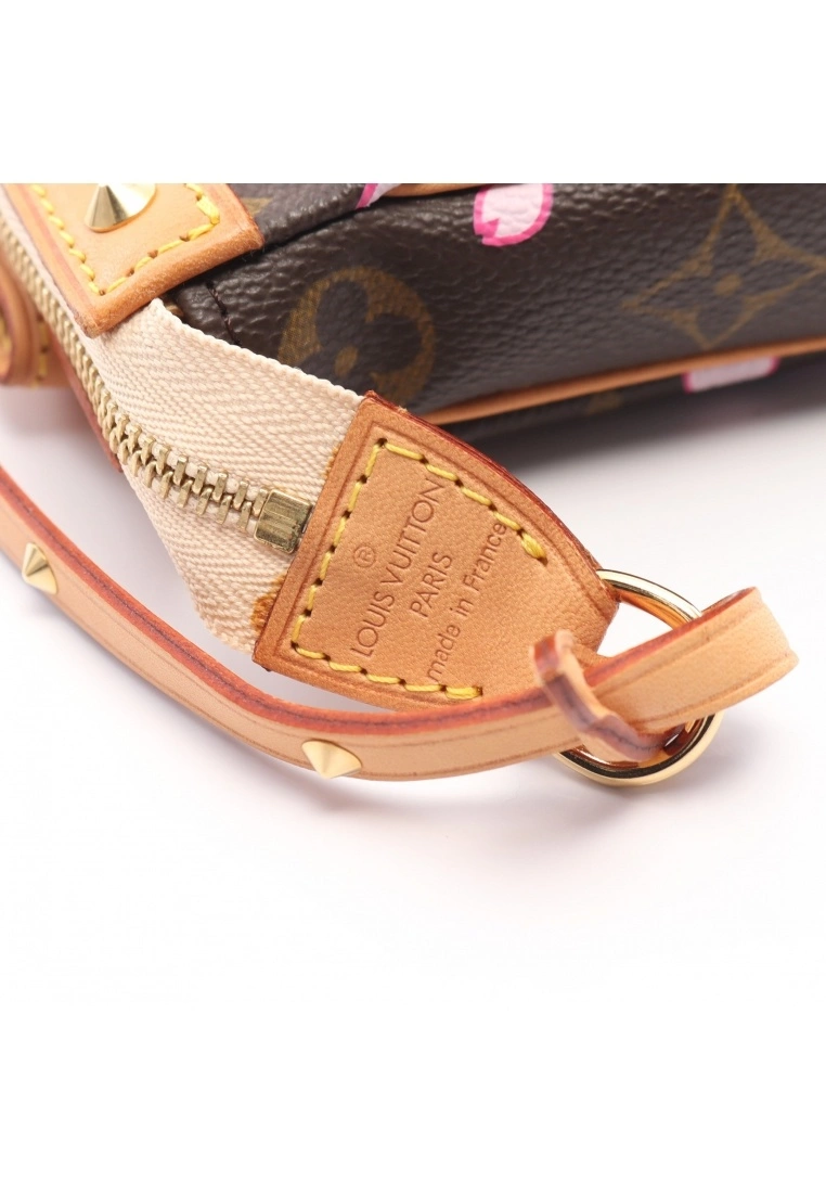 Pre-loved LOUIS VUITTON Pochette Accessoires Classic Monogram cherry blossoms Handbag PVC Genuine Leather Brown Pink 5 Pre-loved LOUIS VUITTON Pochette Accessoires Classic Monogram cherry blossoms Handbag PVC Genuine Leather Brown Pink - Image 3