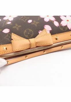 Pre-loved LOUIS VUITTON Pochette Accessoires Classic Monogram cherry blossoms Handbag PVC Genuine Leather Brown Pink 16 Pre-loved LOUIS VUITTON Pochette Accessoires Classic Monogram cherry blossoms Handbag PVC Genuine Leather Brown Pink -Louis Vuitton Shop louis vuitton 7431 9753146 7