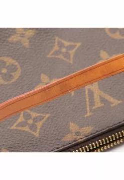 Pre-loved LOUIS VUITTON Pochette Accessoires Classic Monogram Handbag PVC Genuine Leather Brown 8 Pre-loved LOUIS VUITTON Pochette Accessoires Classic Monogram Handbag PVC Genuine Leather Brown -Louis Vuitton Shop louis vuitton 7463 3063146 3