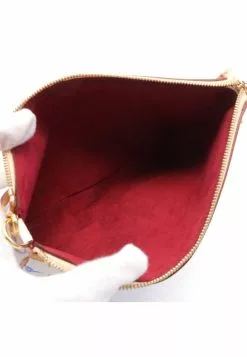 Pre-loved LOUIS VUITTON Pochette Accessoires Classic Monogram multi white Handbag PVC Genuine Leather white -Louis Vuitton Shop louis vuitton 7464 8163146 4