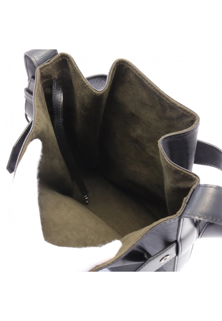 Pre-loved LOUIS VUITTON Sac de Paul GM Waved Pattern Genuine Leather Shoulder Bag Black 10 Pre-loved LOUIS VUITTON Sac de Paul GM Waved Pattern Genuine Leather Shoulder Bag Black - Image 8