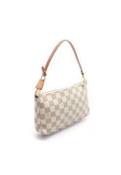 Pre-loved LOUIS VUITTON Pochette Accessoires white checkered Handbag PVC Genuine Leather white -Louis Vuitton Shop louis vuitton 7482 4163146 7