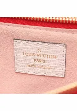 Pre-loved LOUIS VUITTON Pochette Double Zipper Classic Monogram Giant Chain Shoulder Bag PVC Red multi -Louis Vuitton Shop louis vuitton 7497 7263146 5