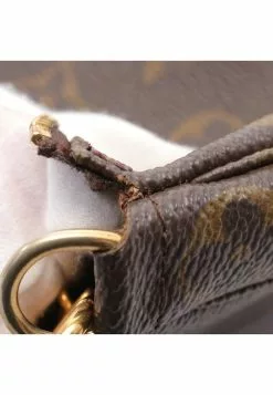 Pre-loved LOUIS VUITTON Pochette Accessoires Classic Monogram Handbag PVC Genuine Leather Brown 13 Pre-loved LOUIS VUITTON Pochette Accessoires Classic Monogram Handbag PVC Genuine Leather Brown -Louis Vuitton Shop louis vuitton 7498 0463146 6