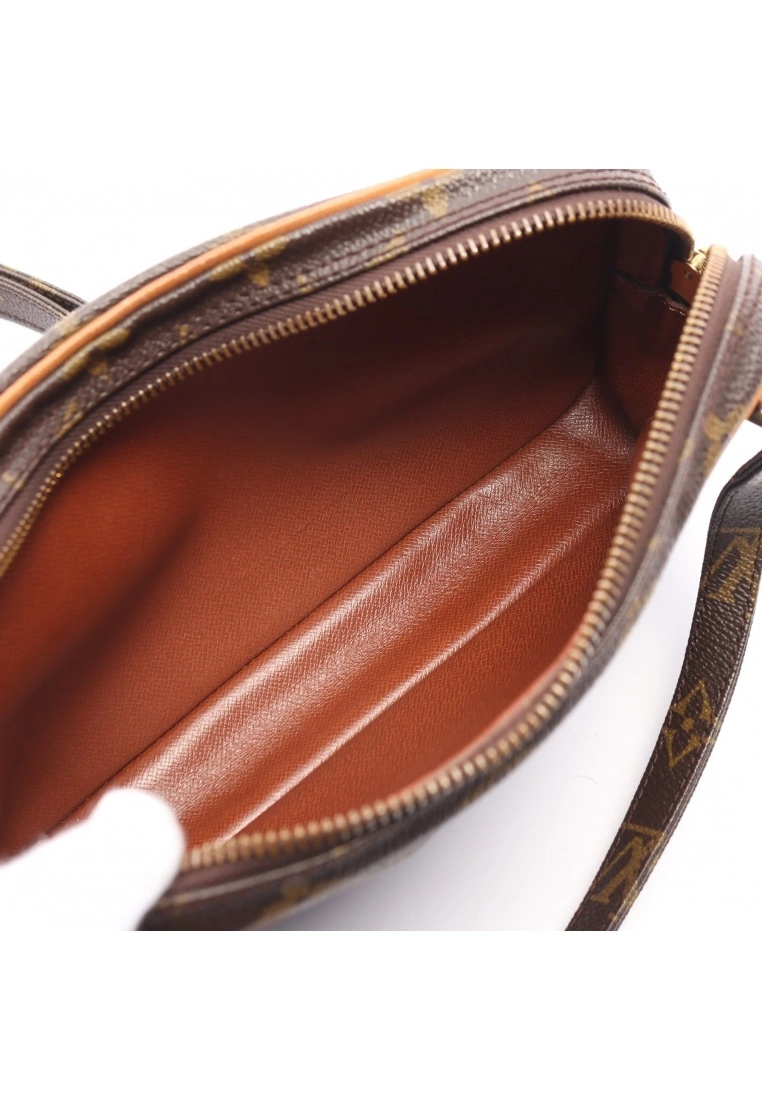 Pre-loved LOUIS VUITTON marly Bandouliere Horizontal Classic Monogram Shoulder Bag PVC Genuine Leather Brown 6 Pre-loved LOUIS VUITTON marly Bandouliere Horizontal Classic Monogram Shoulder Bag PVC Genuine Leather Brown - Image 4