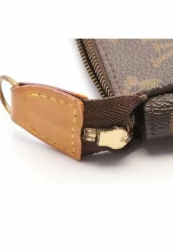 Pre-loved Pochette Accessoires Classic Monogram Handbag PVC Genuine Leather Brown With Extra Bag Strap LOUIS VUITTON -Louis Vuitton Shop louis vuitton 8017 1184046 6