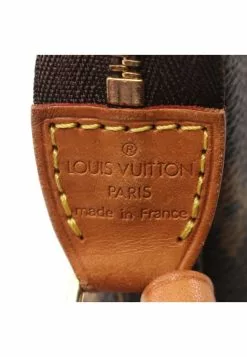 Pre-loved Pochette Accessoires Classic Monogram Handbag PVC Genuine Leather Brown LOUIS VUITTON -Louis Vuitton Shop louis vuitton 8018 3484046 4