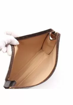 Pre-loved poche Toilette26 Classic Monogram clutch PVC Genuine Leather Brown LOUIS VUITTON -Louis Vuitton Shop louis vuitton 8033 7284046 3