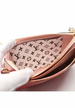 Pre-loved Pochette Double Zipper Classic Monogram Giant Chain Shoulder Bag PVC Red multi LOUIS VUITTON -Louis Vuitton Shop louis vuitton 8049 7384046 5