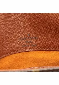 Pre-loved Musette salsa long stap Classic Monogram Shoulder Bag PVC Genuine Leather Brown LOUIS VUITTON 13 Pre-loved Musette salsa long stap Classic Monogram Shoulder Bag PVC Genuine Leather Brown LOUIS VUITTON -Louis Vuitton Shop louis vuitton 8057 0184046 4