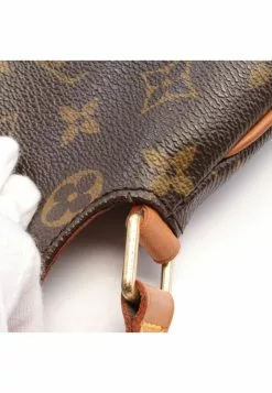 Pre-loved Musette salsa long stap Classic Monogram Shoulder Bag PVC Genuine Leather Brown LOUIS VUITTON 14 Pre-loved Musette salsa long stap Classic Monogram Shoulder Bag PVC Genuine Leather Brown LOUIS VUITTON -Louis Vuitton Shop louis vuitton 8057 0184046 5
