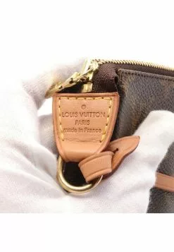 Pre-loved Pochette Accessoires Classic Monogram Handbag PVC Genuine Leather Brown LOUIS VUITTON -Louis Vuitton Shop louis vuitton 8057 8084046 4