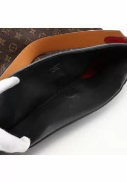 Pre-loved TuileriesHobo Classic Monogram Black Shoulder Bag PVC Genuine Leather Brown Black LOUIS VUITTON 12 Pre-loved TuileriesHobo Classic Monogram Black Shoulder Bag PVC Genuine Leather Brown Black LOUIS VUITTON -Louis Vuitton Shop louis vuitton 8061 0284046 3