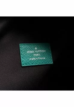 Pre-loved Discovery Taigarama Backpack PVC Genuine Leather Enamel green LOUIS VUITTON -Louis Vuitton Shop louis vuitton 8067 2494046 4