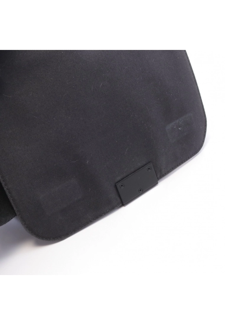 Pre-loved District PM Ink and black checkerboard grid Christopher Nemeth Shoulder Bag PVC Genuine Leather Black Blue LOUIS VUITTON 7 Pre-loved District PM Ink and black checkerboard grid Christopher Nemeth Shoulder Bag PVC Genuine Leather Black Blue LOUIS VUITTON - Image 5